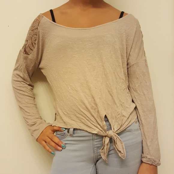 Tan Charlotte russe crop top with tie + lace back - Picture 1 of 3